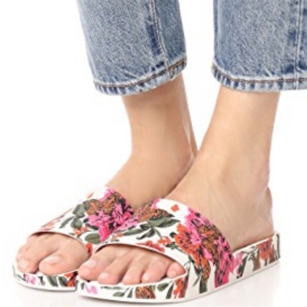 Mellisa slides size 6